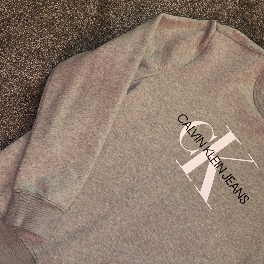 Calvin Klein Crewneck - Picture 4 of 9